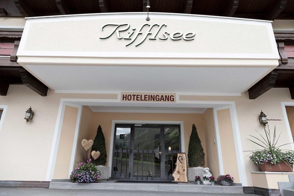 Hotel Garni Rifflsee St. Leonhard im Pitztal Exterior foto